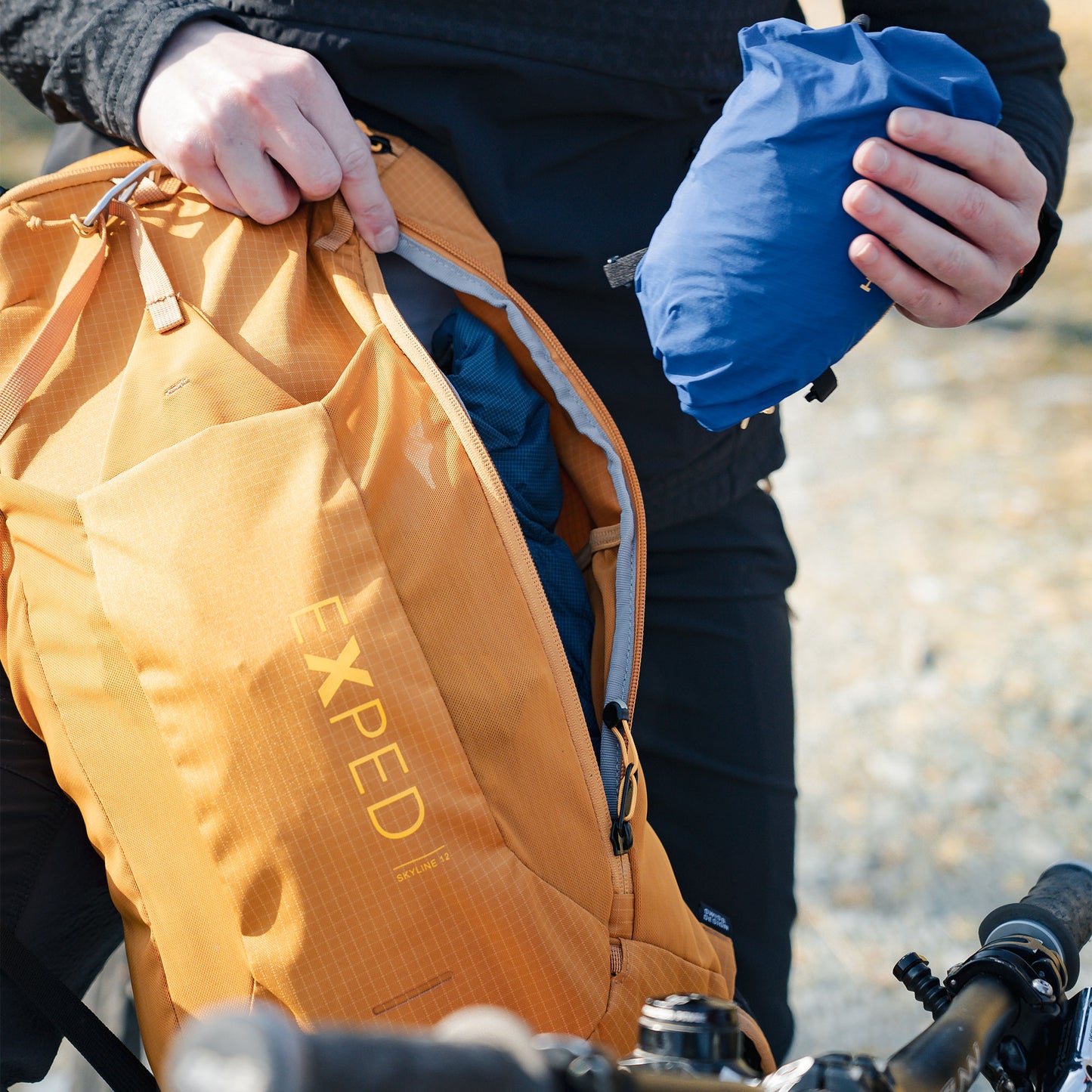 EXPED Skyline 12 lifestyle