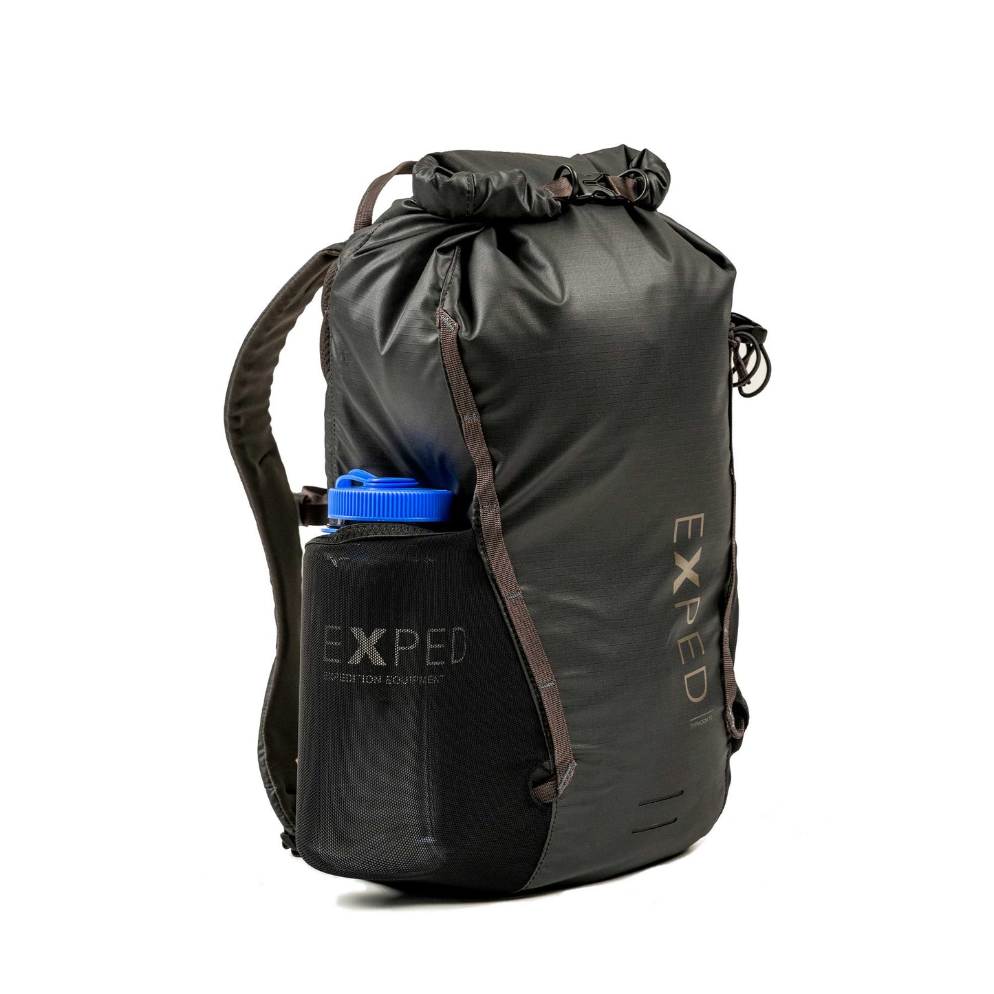 EXPED Typhoon 15 black with water bottle