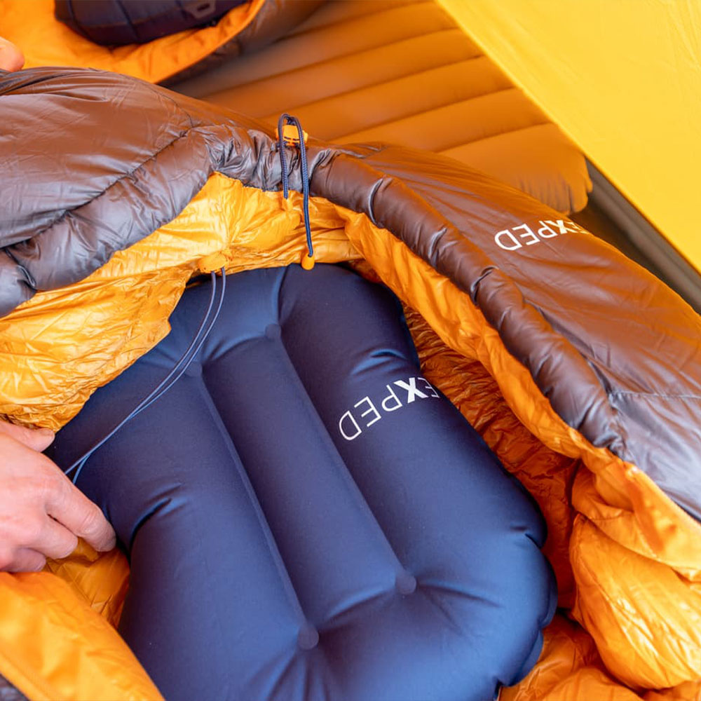 versa-pillow-lifestyle