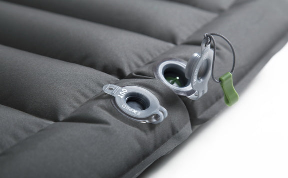 Dura_grey sleeping mat valve_in_open