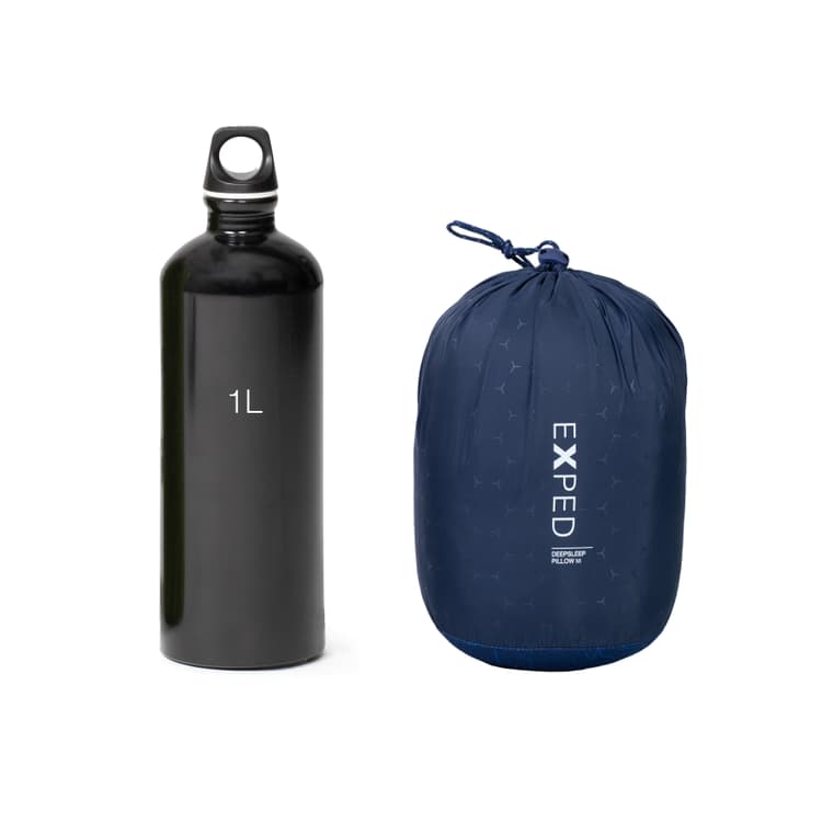 Deepsleep_Pillow_M_navy_mountain_packsize