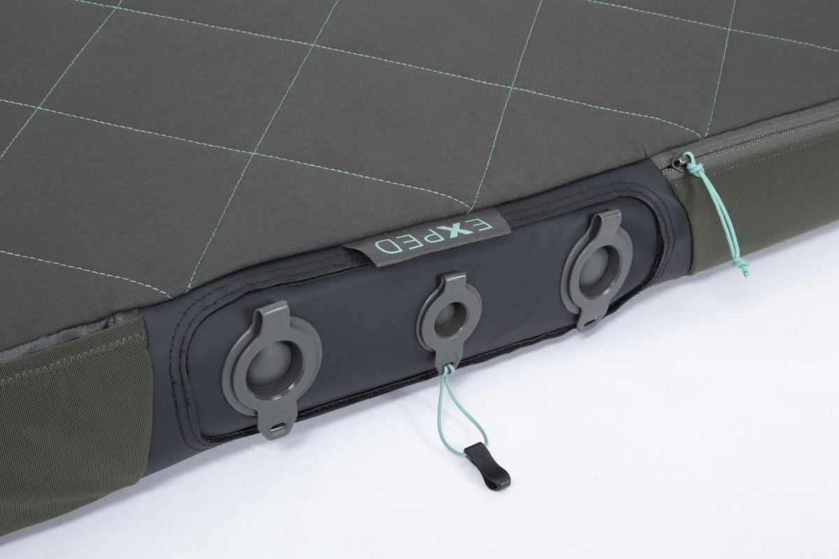 EXPED LuxeMat Duo flat valve close