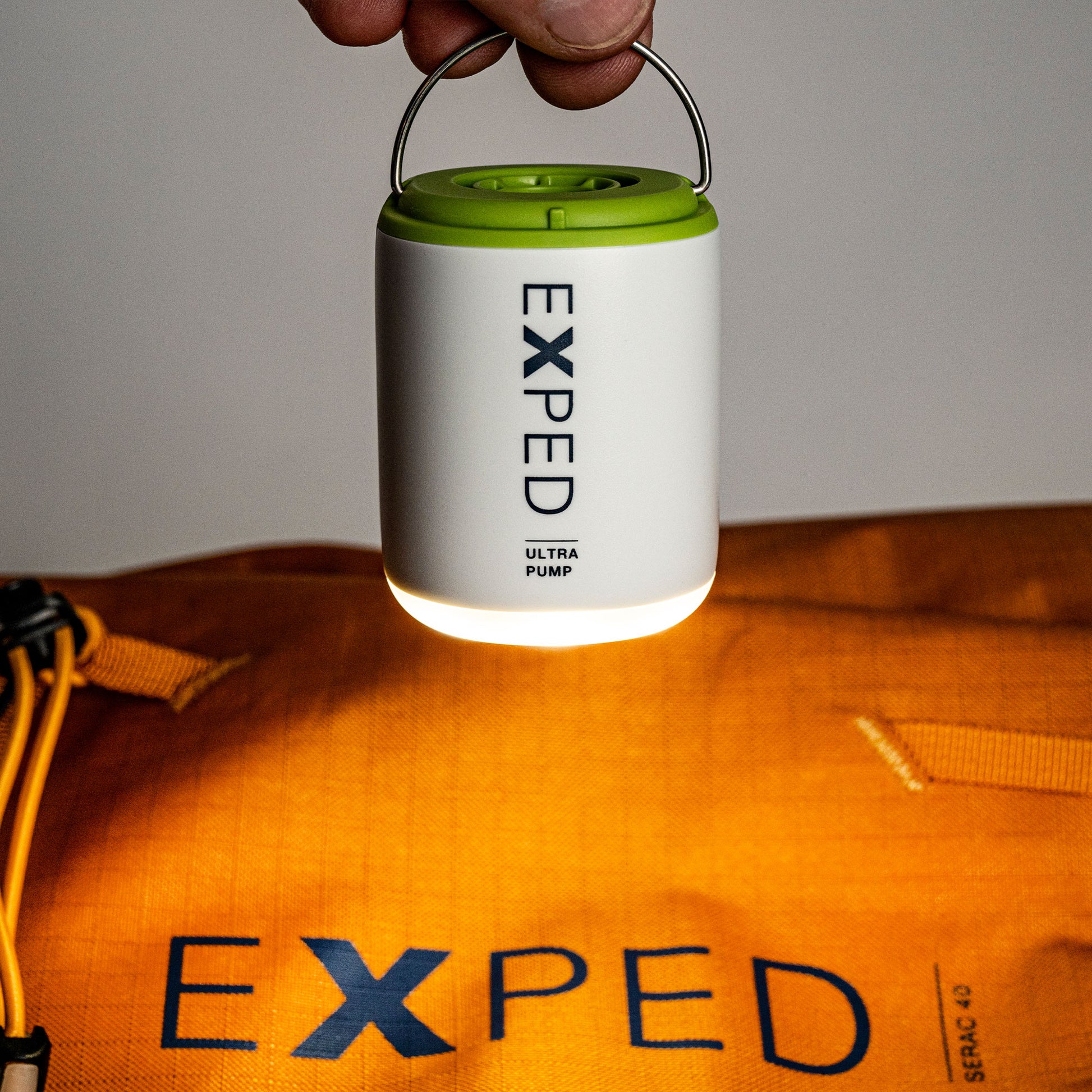 EXPED Ultra pump lamp on bag
