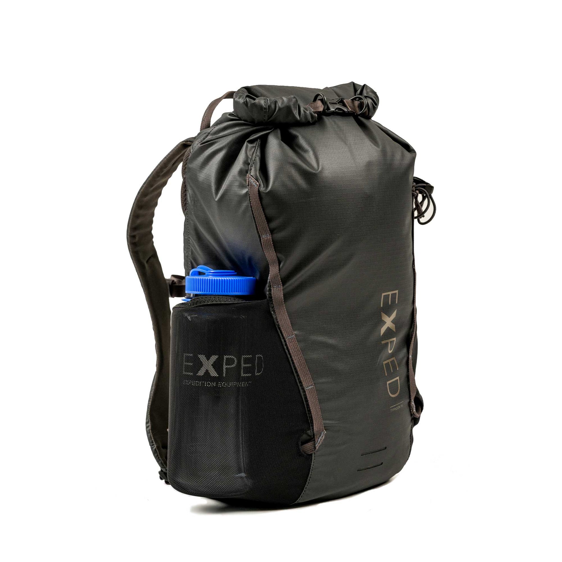 EXPED Typhoon 15 black with water bottle