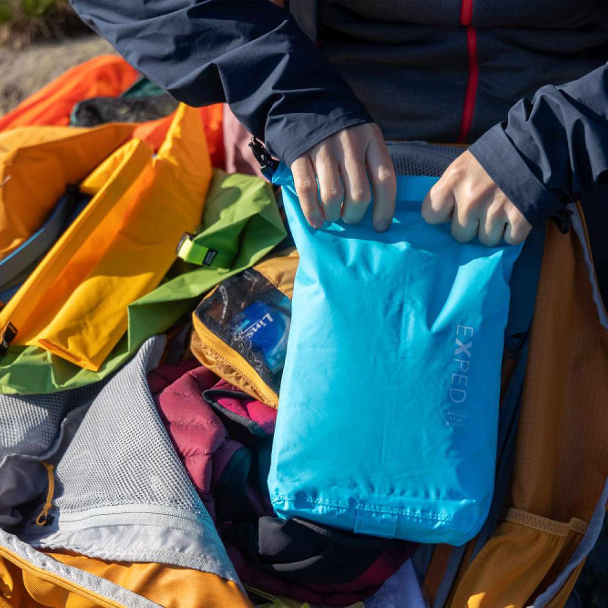 EXPED drybag versa bright lifestyle